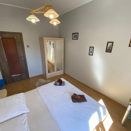 Gdanskie - Garbary Three Bedrooms Apartment *
