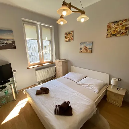 Gdanskie - Garbary Three Bedrooms 아파트 *